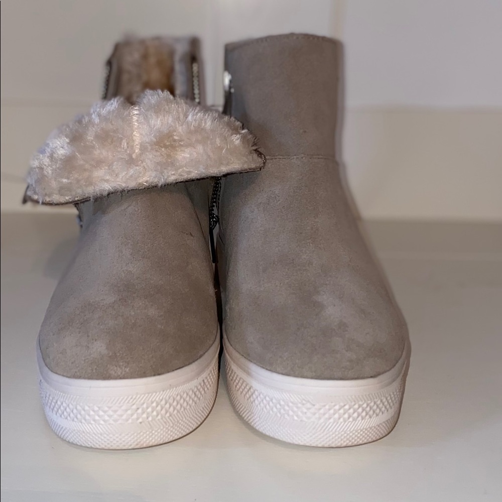 Steve Madden fuzzy sneakers